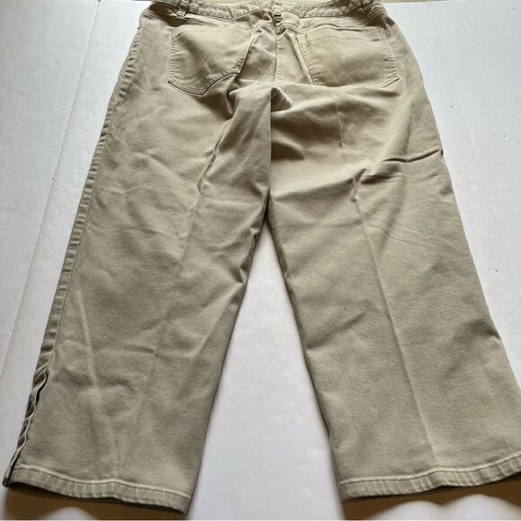 Talbots Stretch Capris Women's Cotton Tan Size 12 Button and Zip Close - Picture 2 of 8